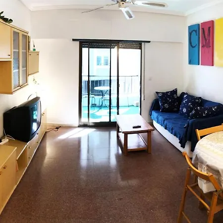 Gran Piso En La Playa Con Vistas Al Mar Apartamento *